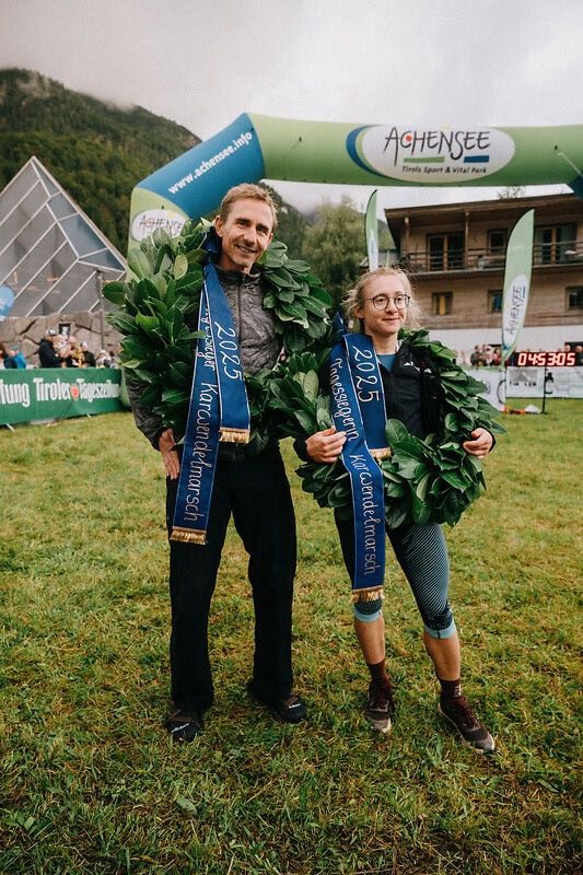 Sieger mit Kränzen beim Achensee-Event